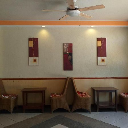 Mactan Airport Hilltop Hotel Lapu-Lapu City Exterior foto