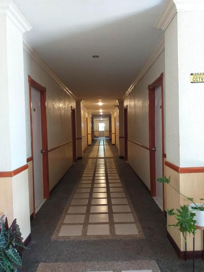 Mactan Airport Hilltop Hotel Lapu-Lapu City Exterior foto